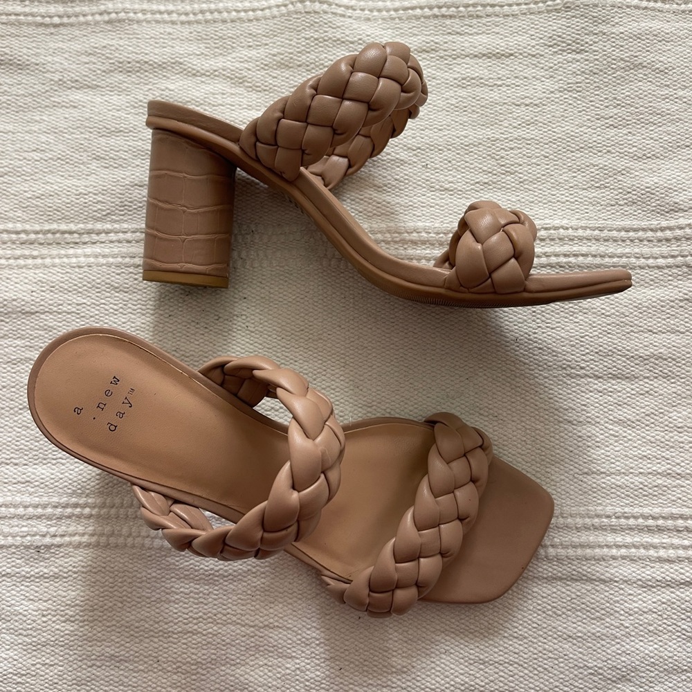 A NEW DAY - SIZE 7.5